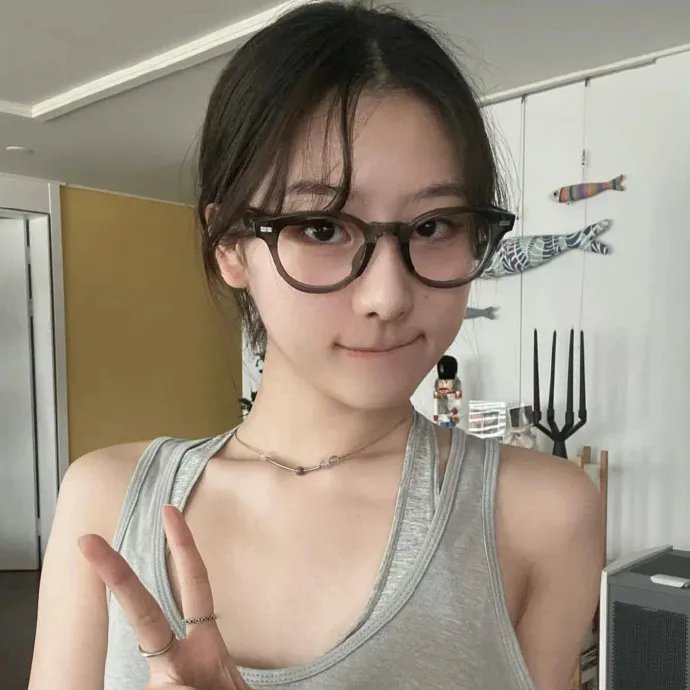 你好,我叫多蕾丝